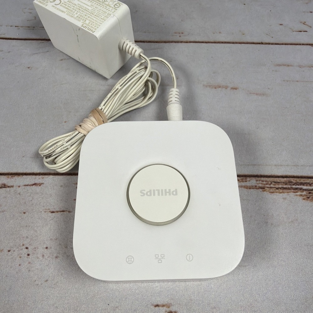 Philips Hue Bridge 2nd Gen 2.1 Smart Lighting Hub 3241312018A w/ Power Adapter - Picture 2 of 3